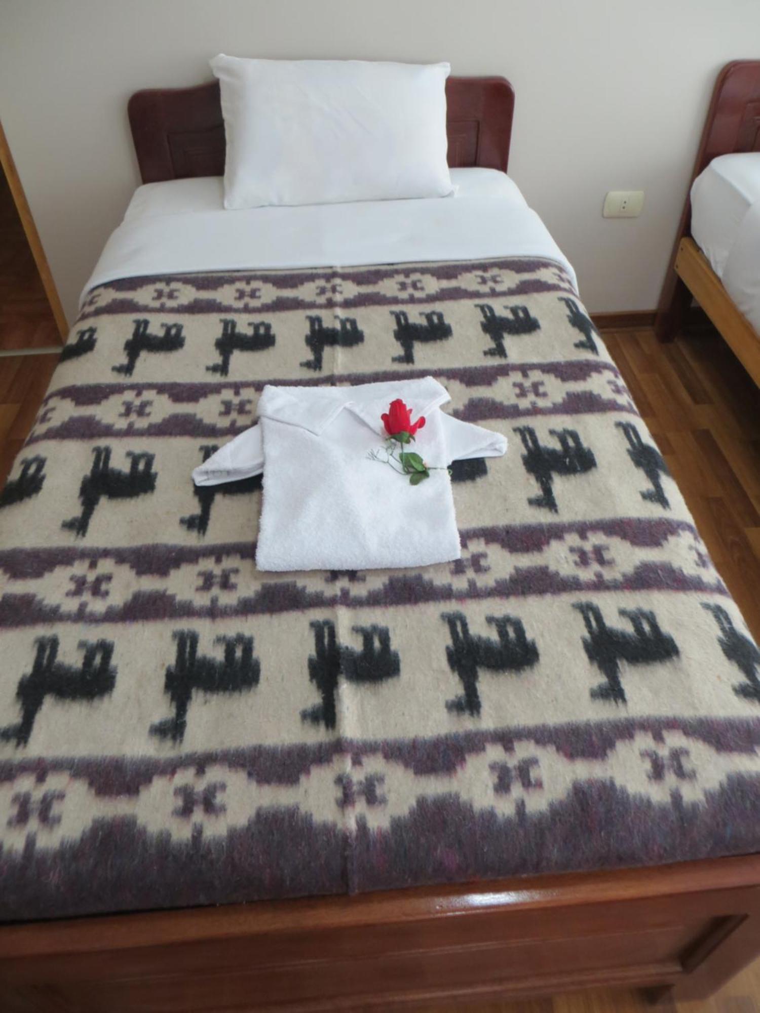 La Casa De Yoni Hotell Puno Exteriör bild